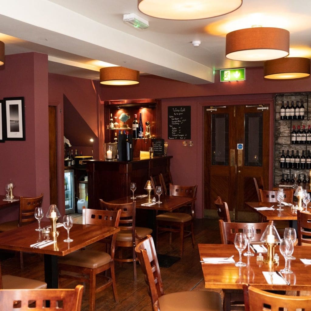hotel, bar, restaurant