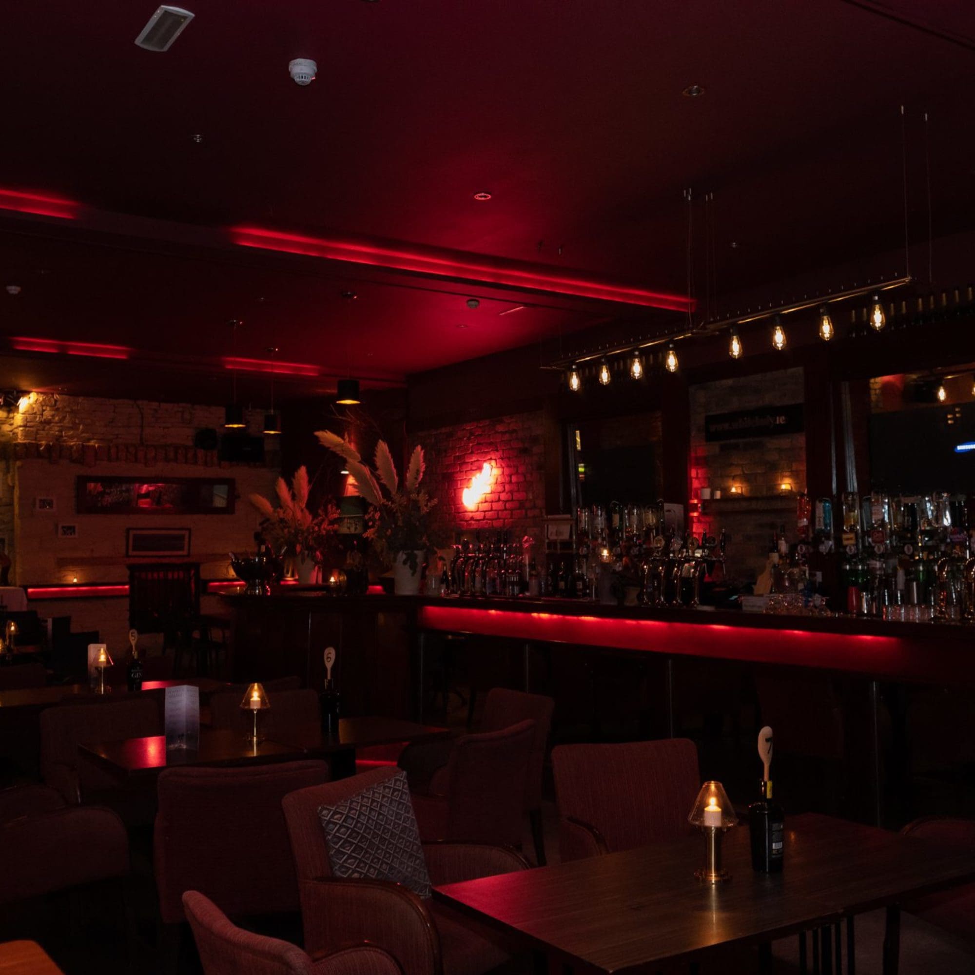 hotel, bar, restaurant